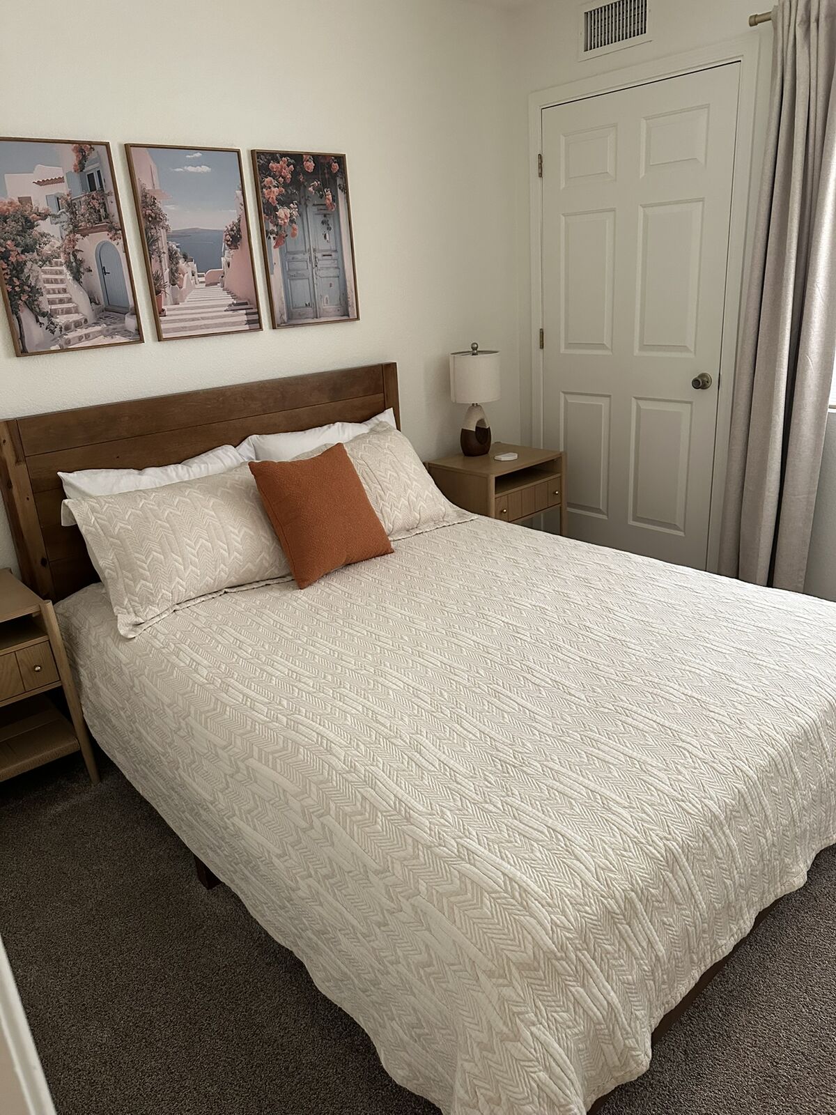 Guest bedroom prepared after Mesa Airbnb cleaning service